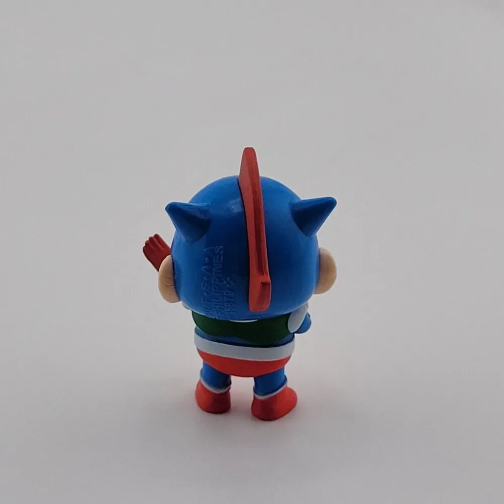 Action Kamen Shin-chan - Banpresto Blue Cosplay Mini Figure